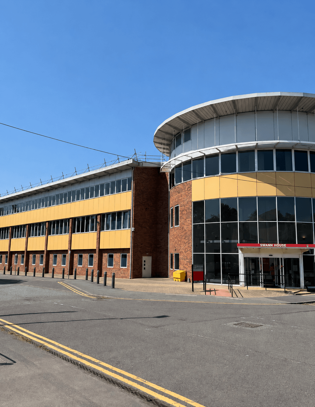 Commercial building scaffolding project